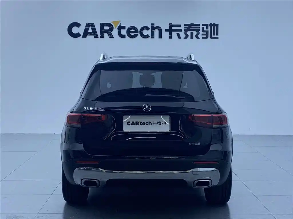 MERCEDES BENZ GLB 2023