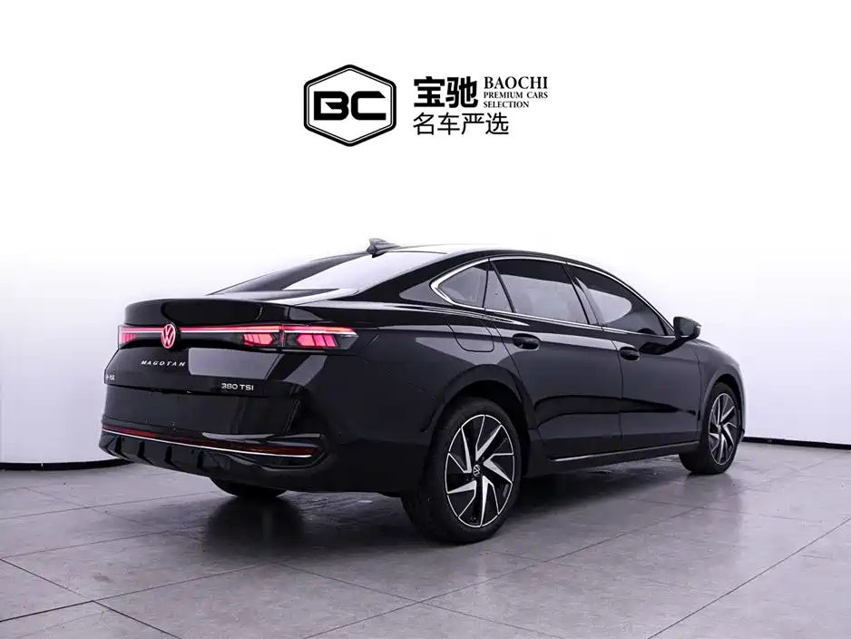 VOLKSWAGEN MAGOTAN 2024