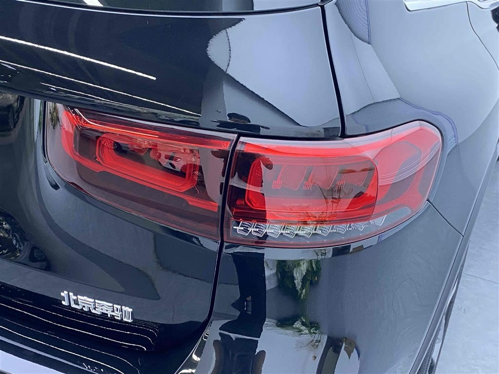MERCEDES BENZ GLB 2023