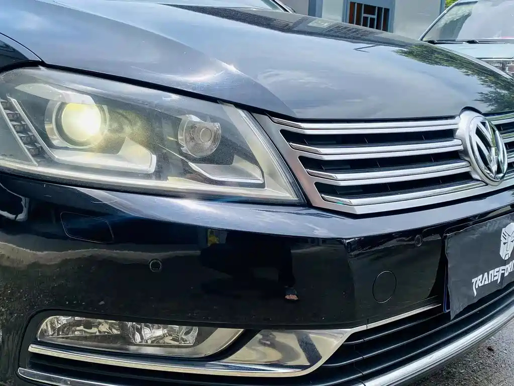 VOLKSWAGEN MAGOTAN 2012