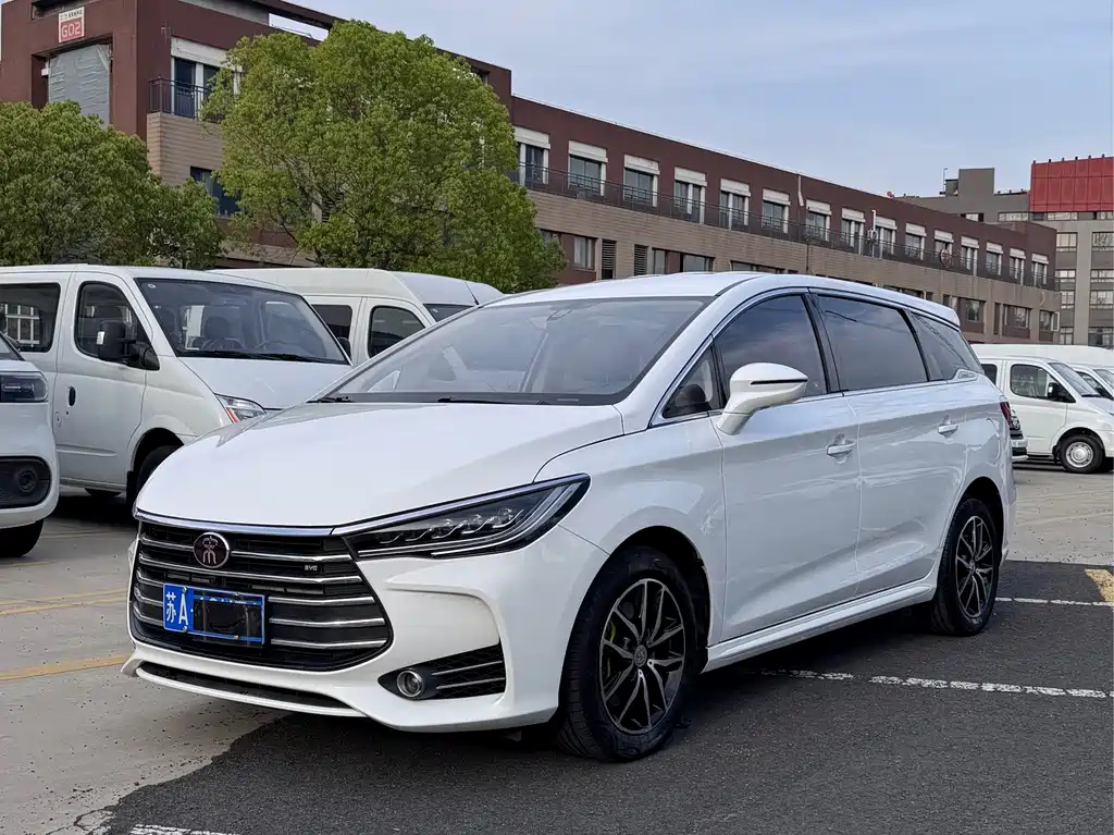 BYD SONG MAX 2017
