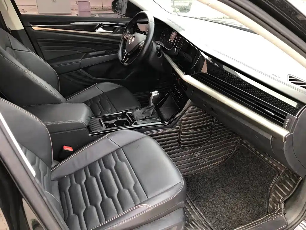 VOLKSWAGEN PASSAT 2021