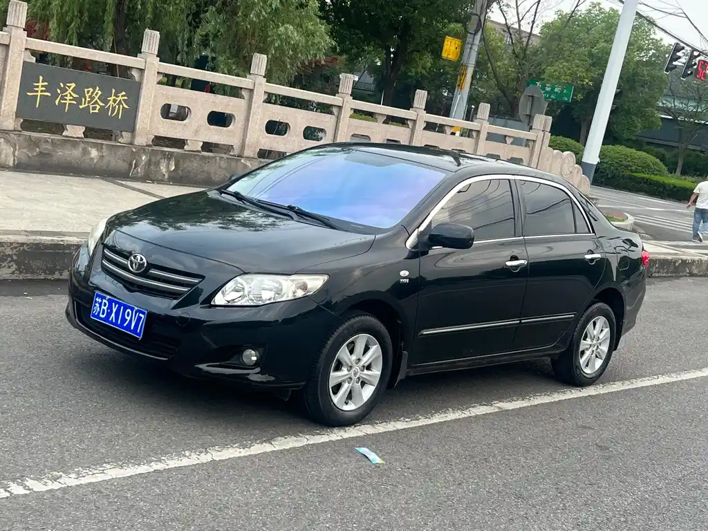 TOYOTA COROLLA