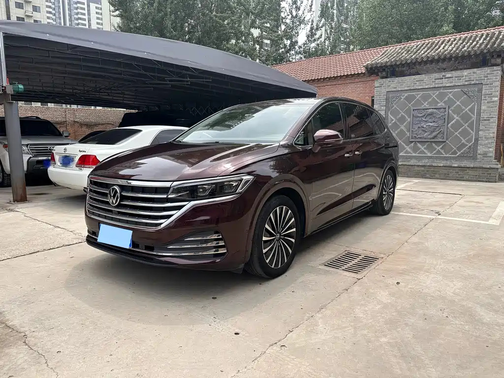 VOLKSWAGEN VILORAN 2022