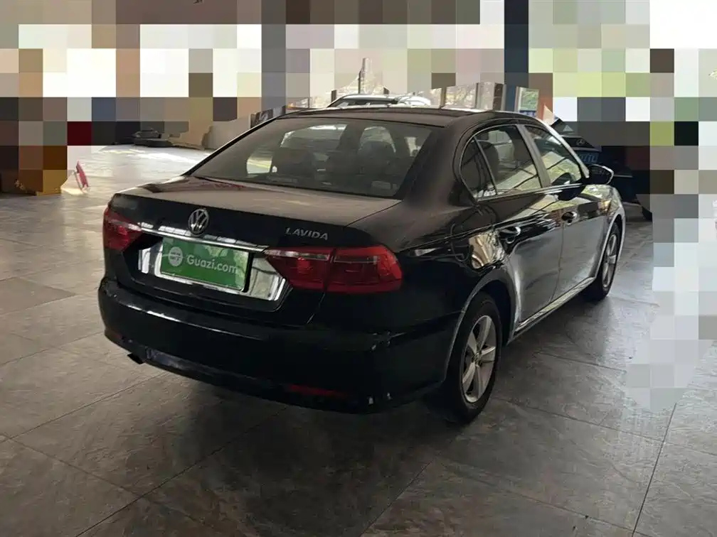 VOLKSWAGEN LAVIDA 2013