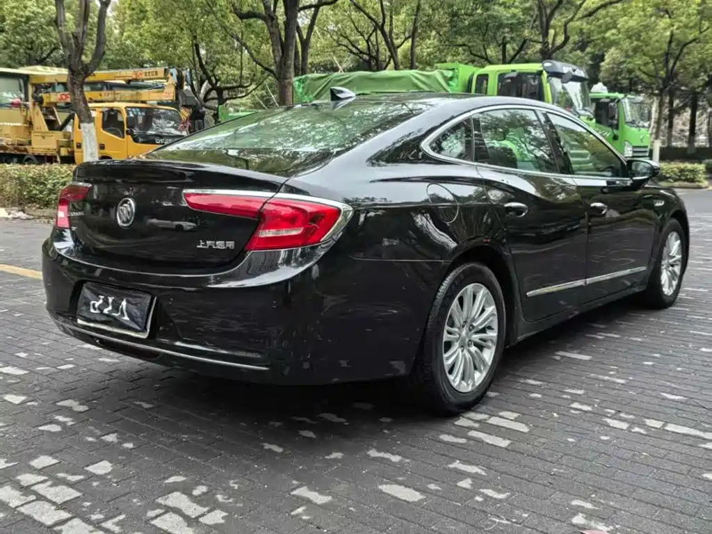 BUICK LACROSSE 2018