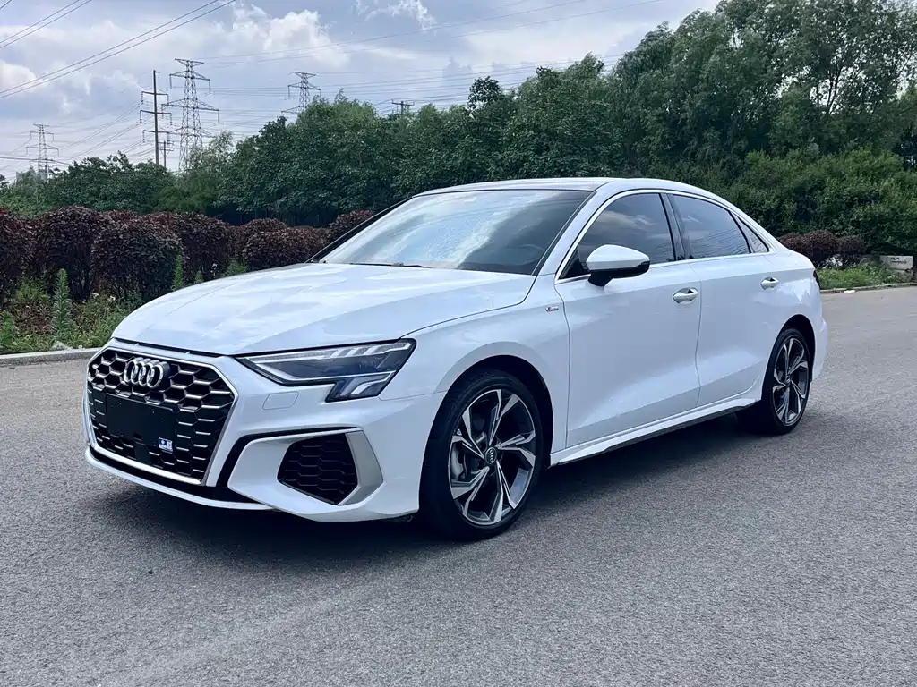 AUDI A3 2021
