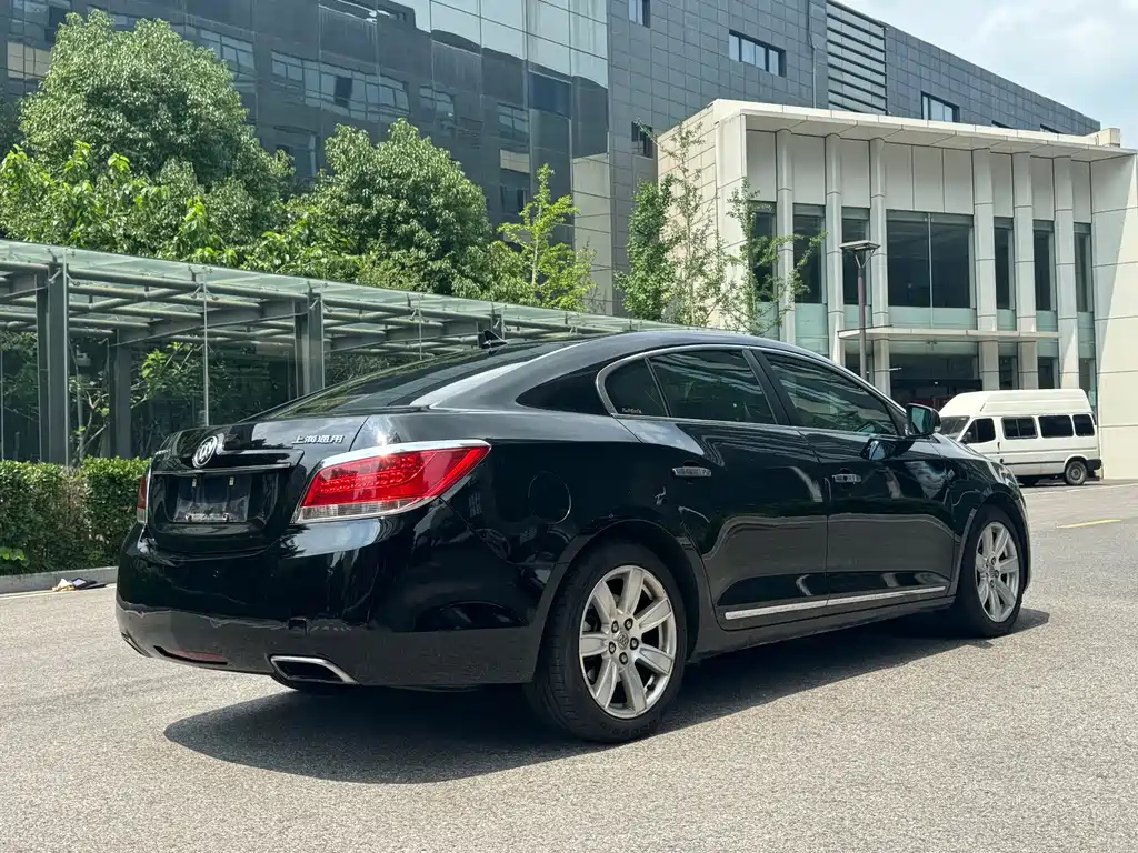 BUICK LACROSSE 2012