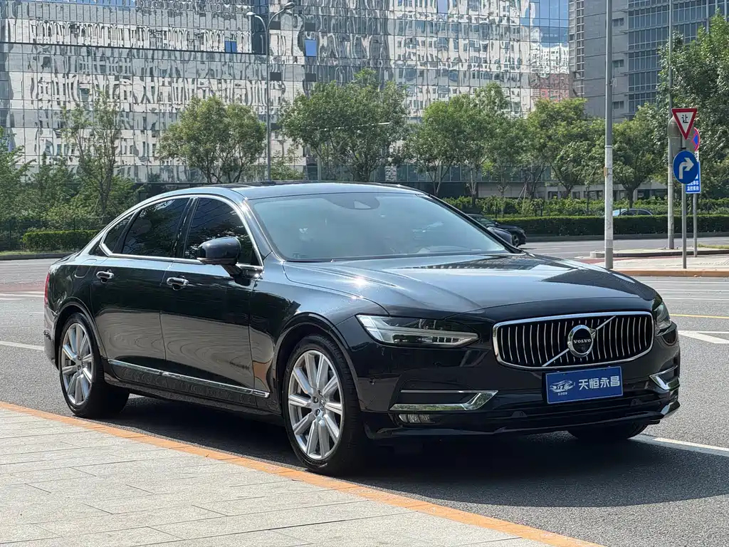 VOLVO S90 2018