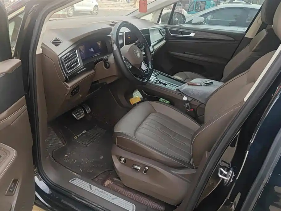 VOLKSWAGEN VILORAN 2022