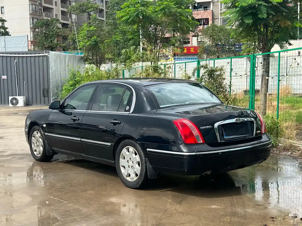 KIA OPIRUS 2008