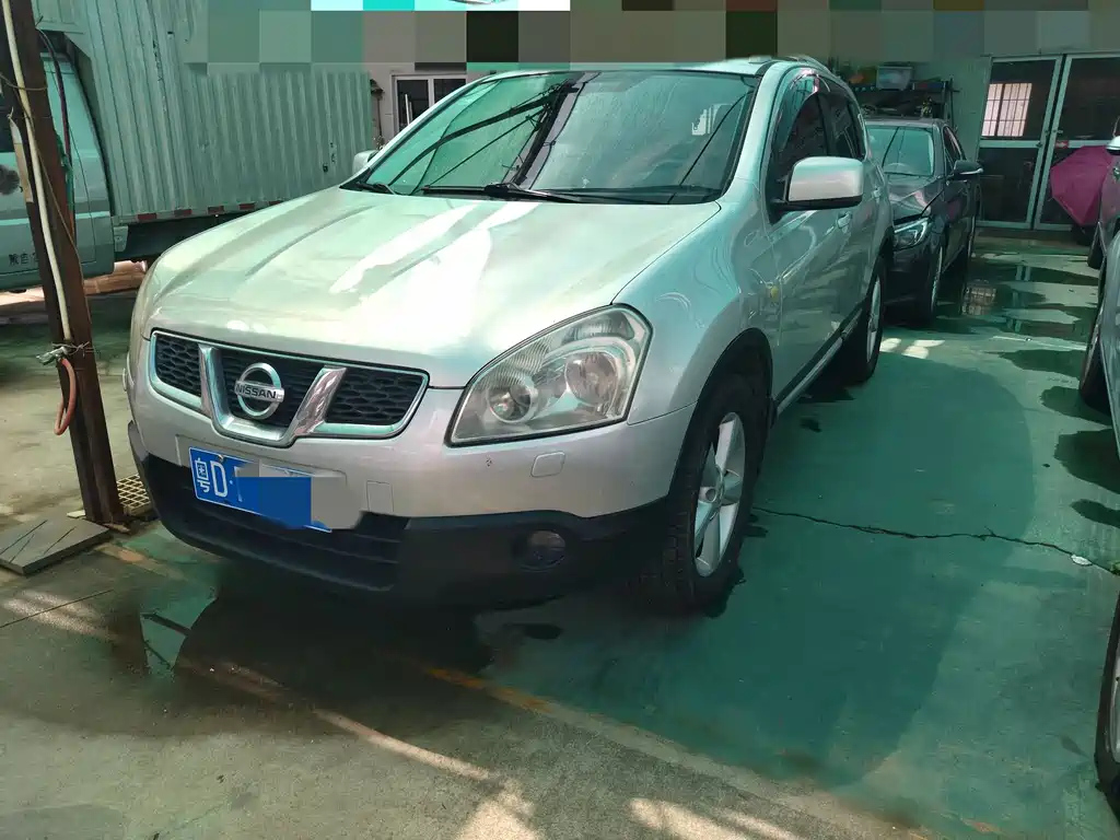 NISSAN QASHQAI 2010