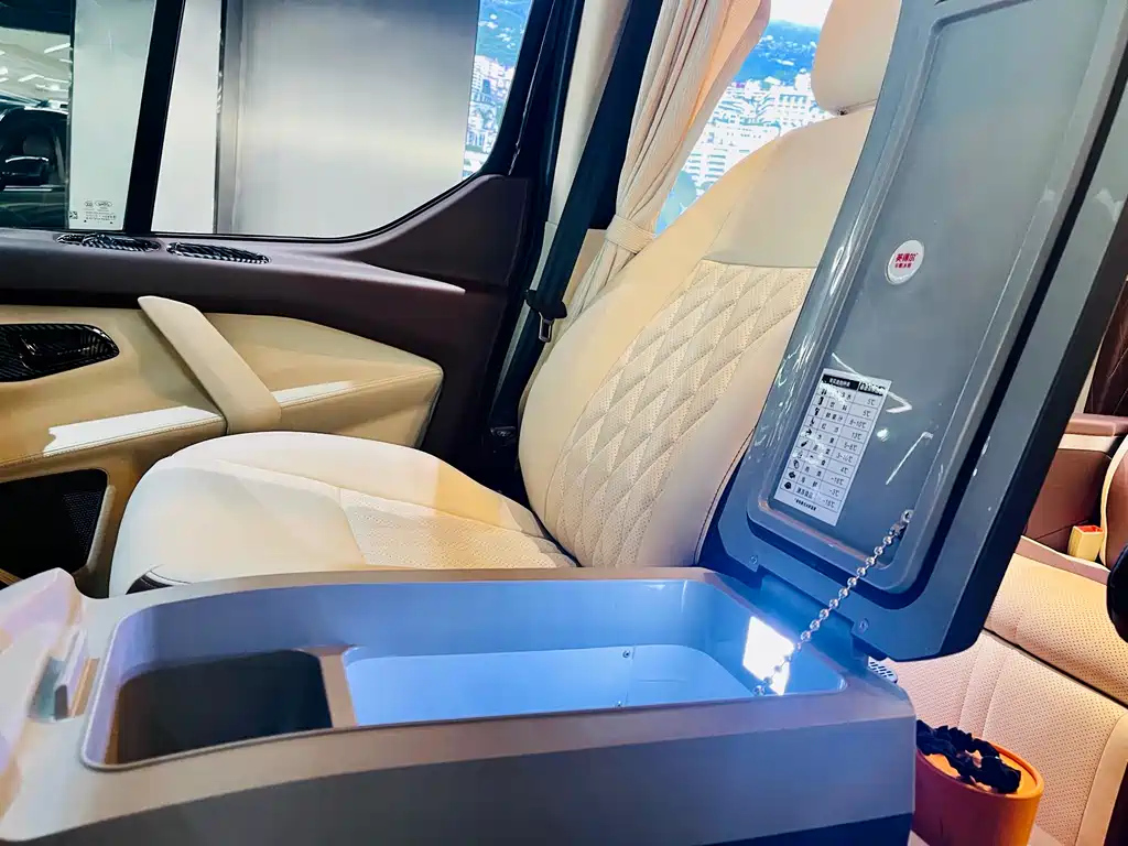 FORD TRANSIT 2022