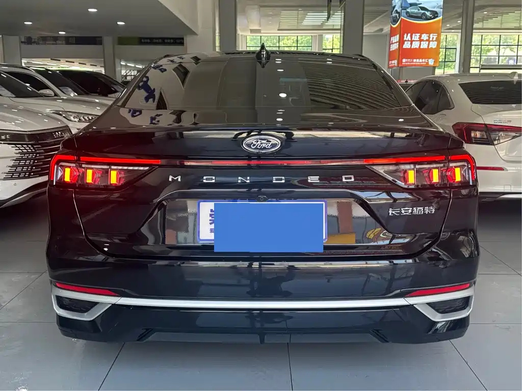 FORD MONDEO 2023