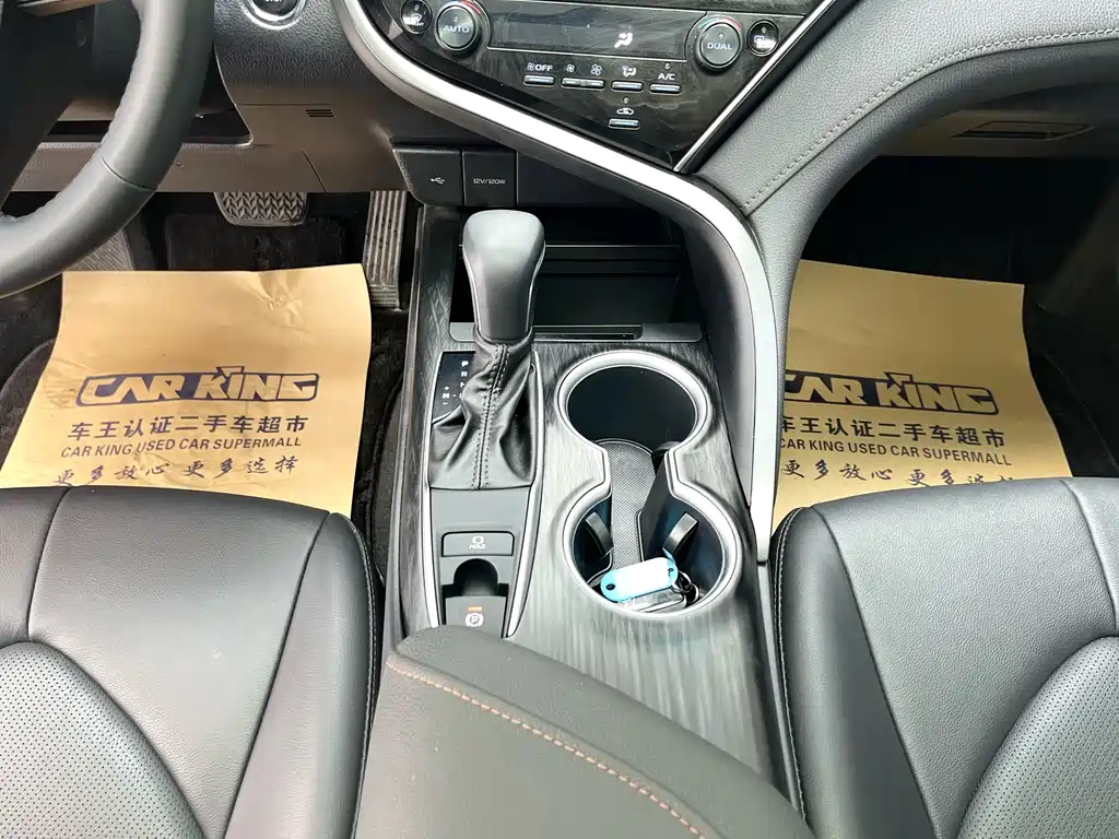 TOYOTA CAMRY 2023