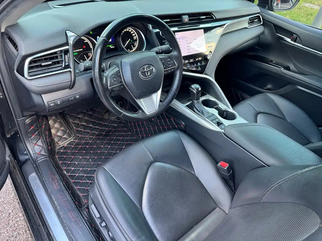 TOYOTA CAMRY 2018