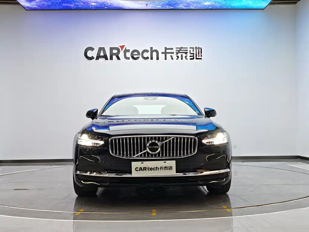 VOLVO S90 2024