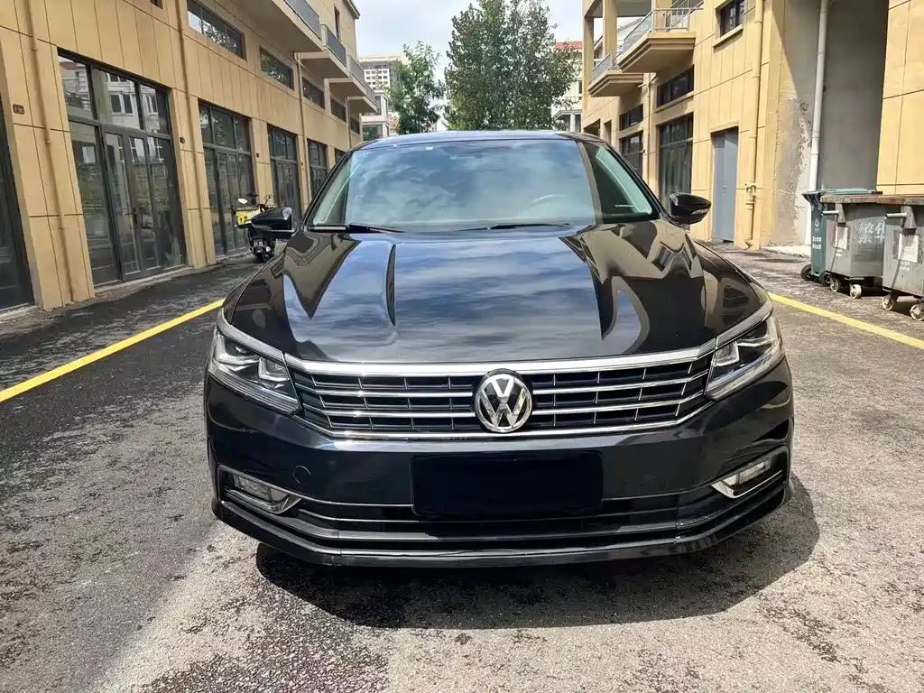 VOLKSWAGEN PASSAT 2019