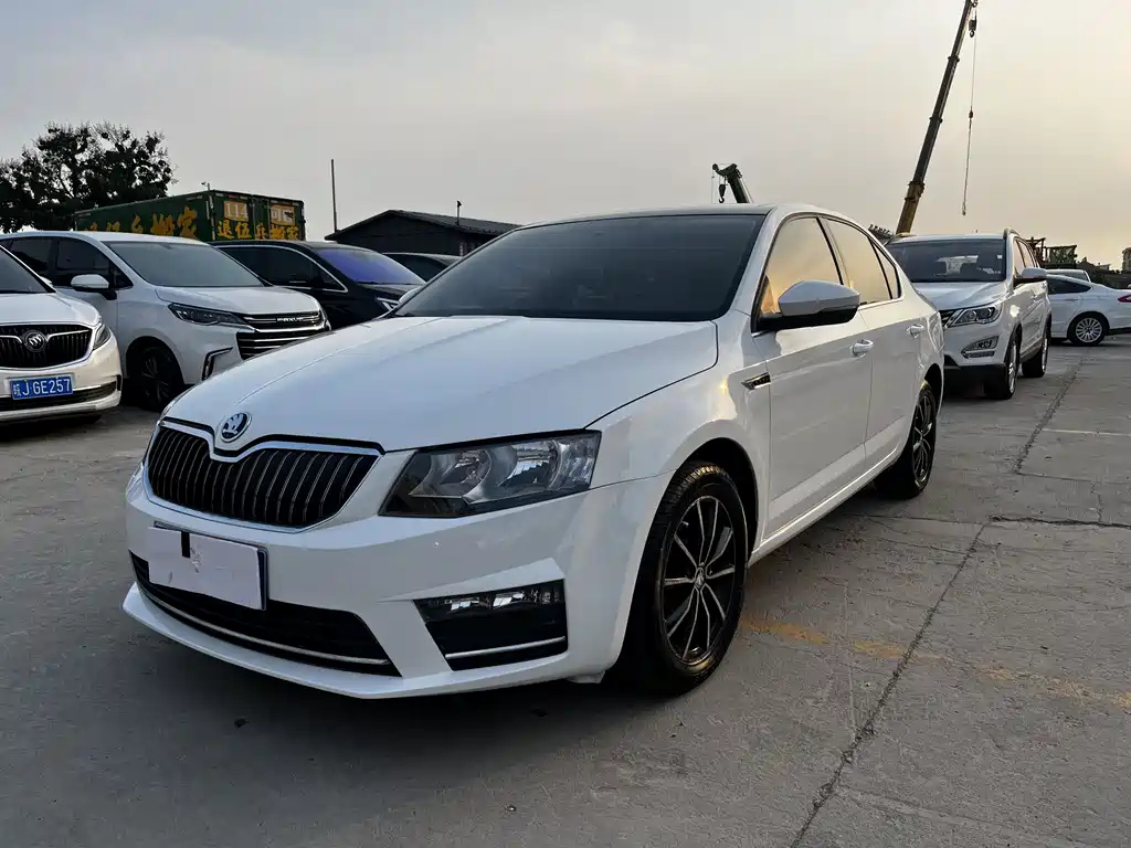 SKODA OCTAVIA 2017