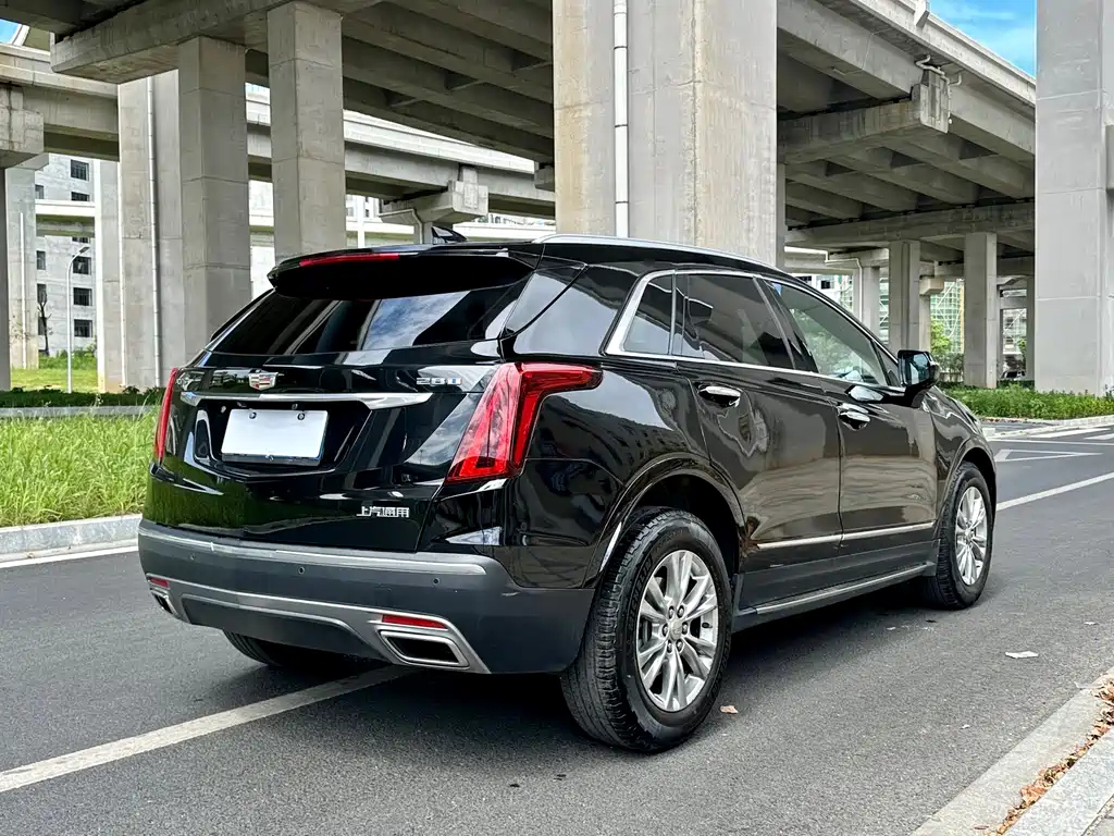 CADILLAC XT5 2021