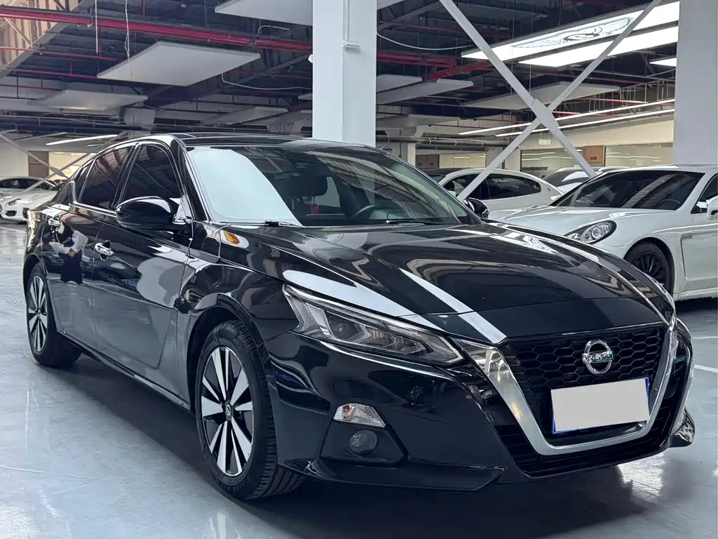 NISSAN TEANA 2021