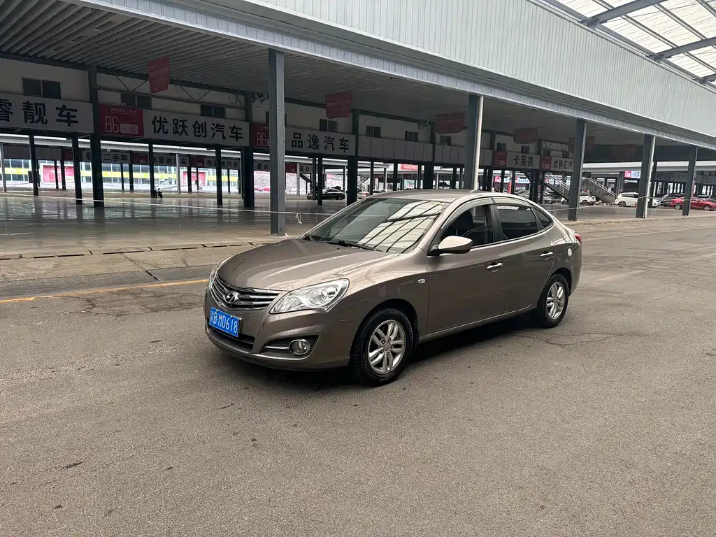 HYUNDAI CELESTA 2011
