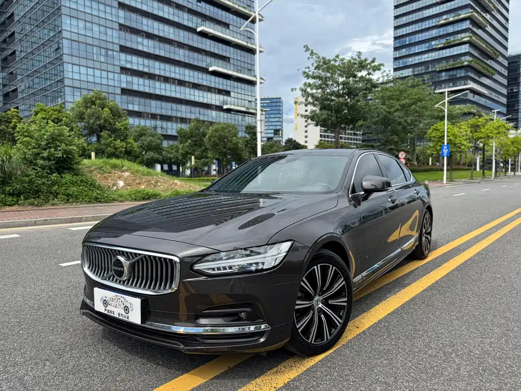VOLVO S90 2021
