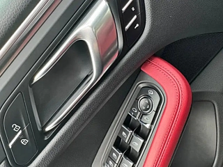PORSCHE MACAN 2022 YEAR MACAN 2.0T 2022