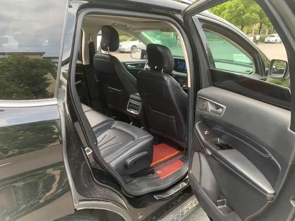 FORD EDGE 2021