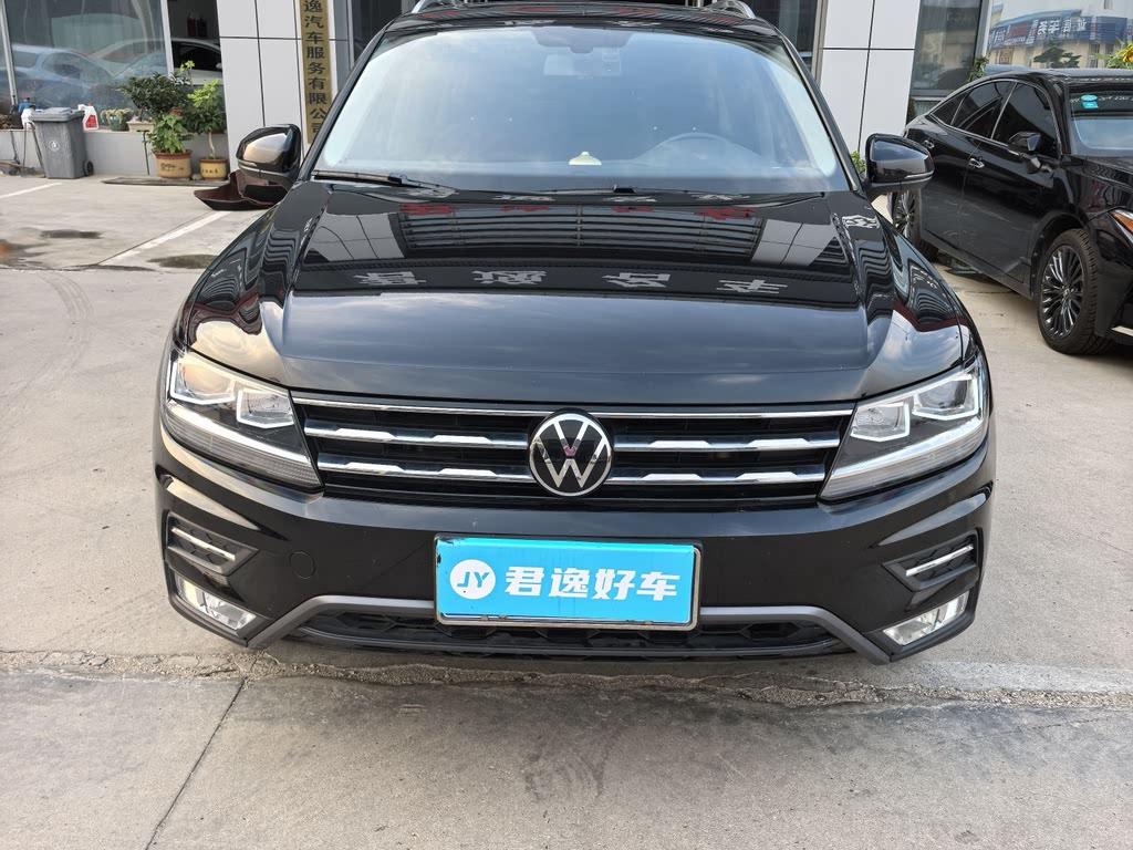VOLKSWAGEN TIGUAN L 2021