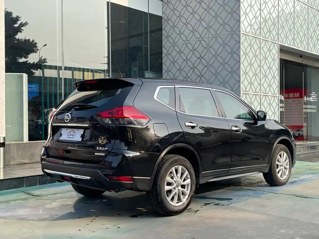 NISSAN X-TRAIL 2019