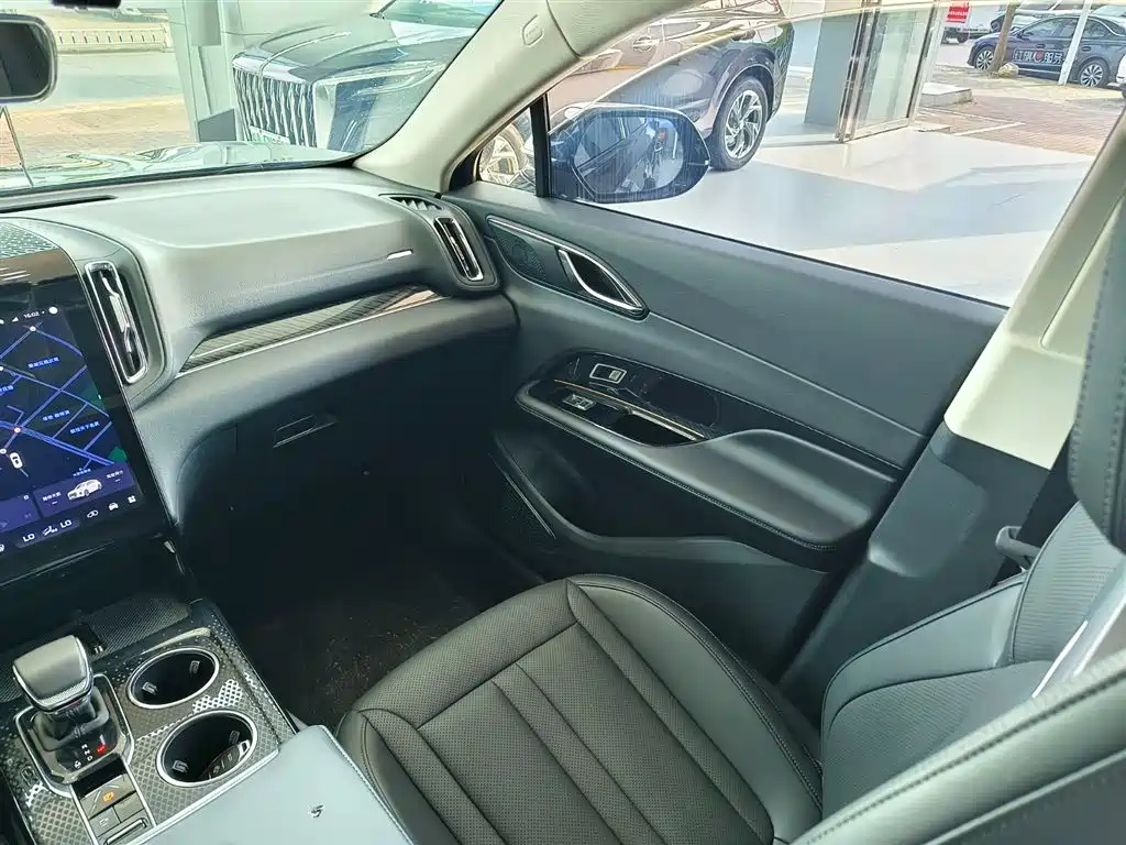 HONGQI HS3 2024