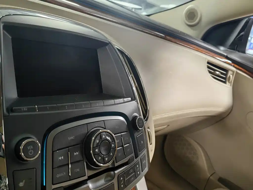 BUICK LACROSSE 2012