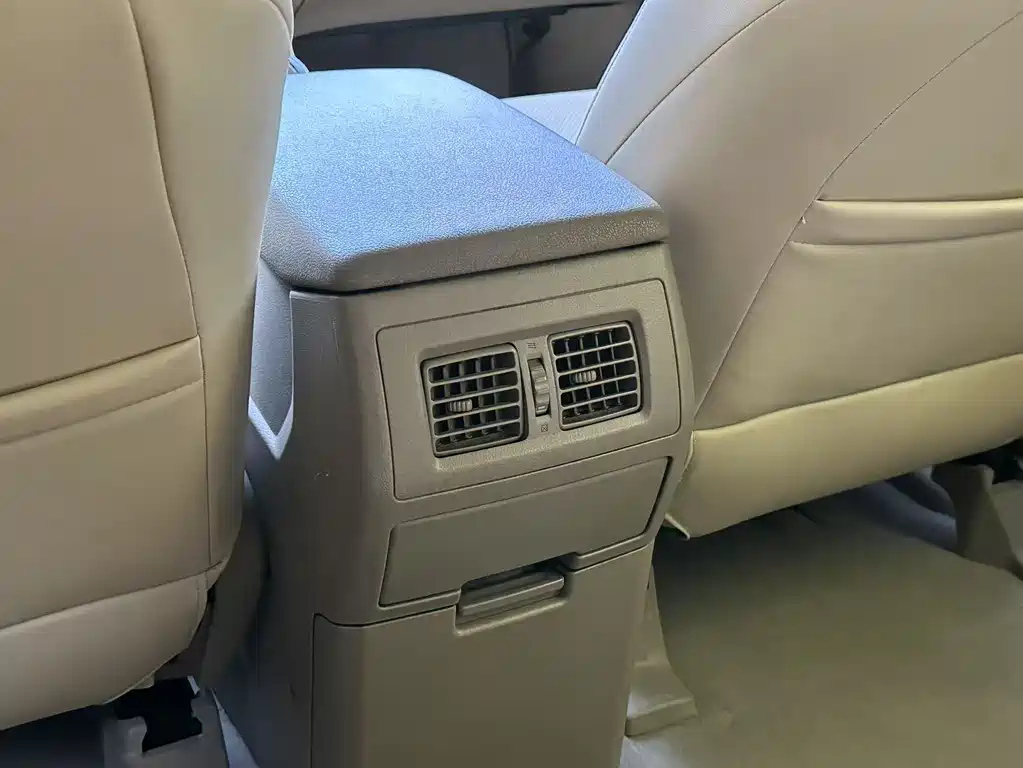TOYOTA HIGHLANDER 2013