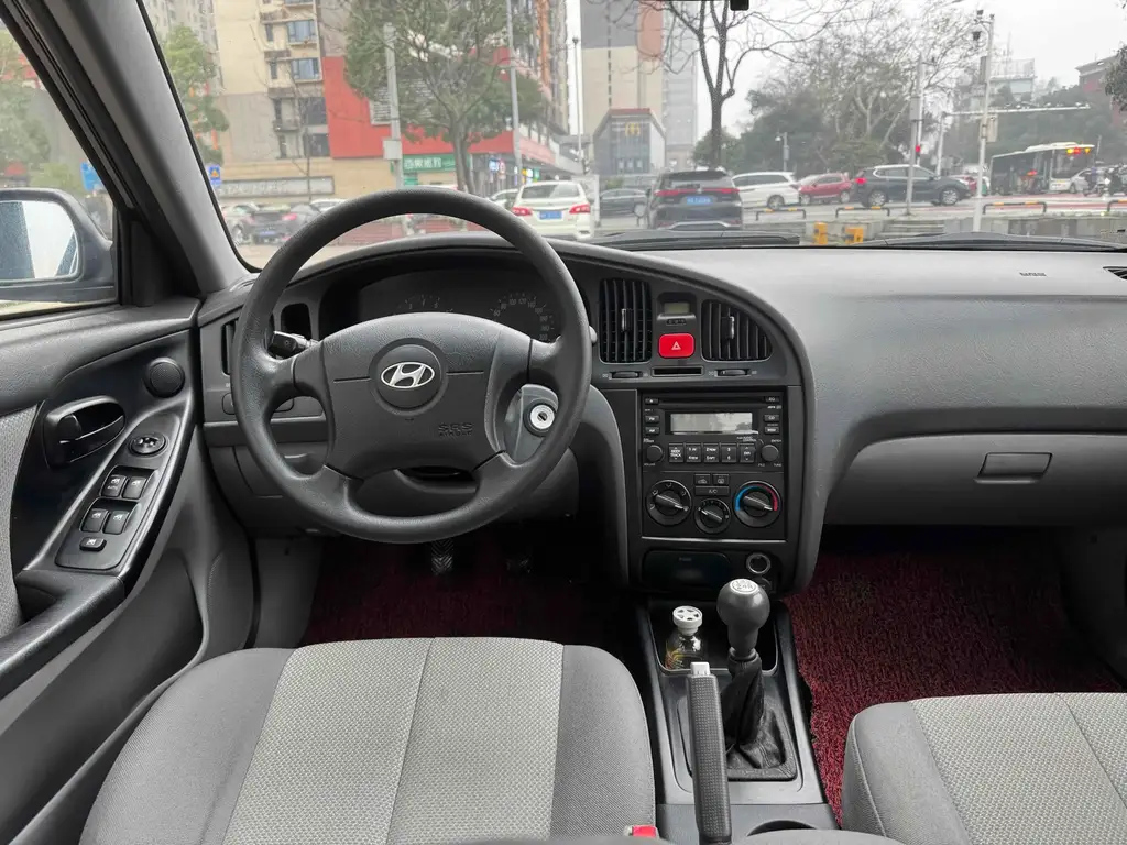 HYUNDAI ELANTRA 2011