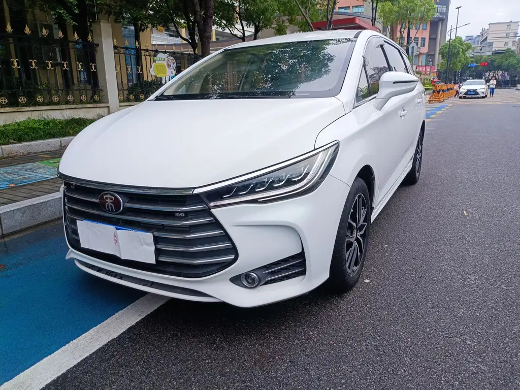 BYD SONG MAX 2017