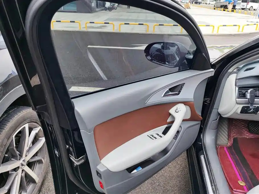 AUDI A6L 2015