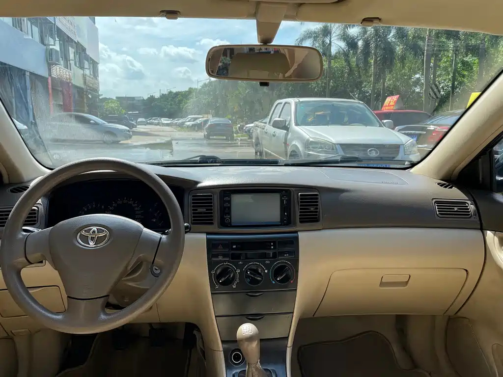 TOYOTA COROLLA 2010
