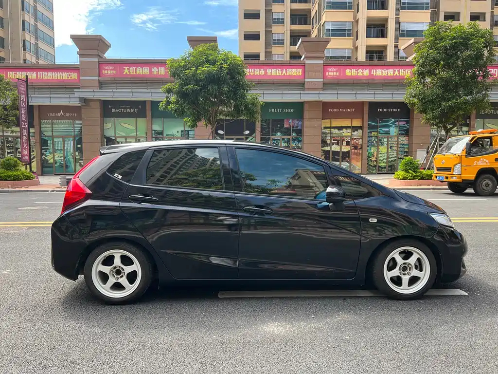 HONDA FIT 2016