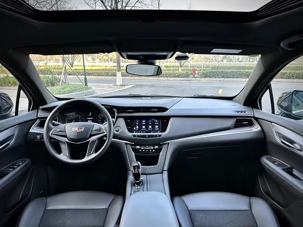 CADILLAC XT5 2021