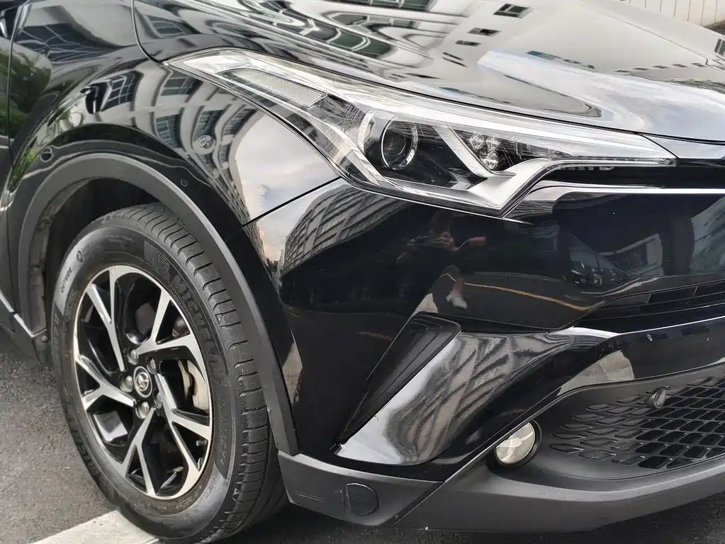 TOYOTA C-HR 2018