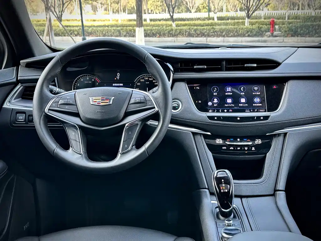 CADILLAC XT5 2021