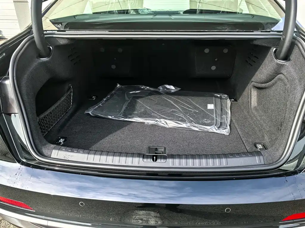 AUDI A6L 2025
