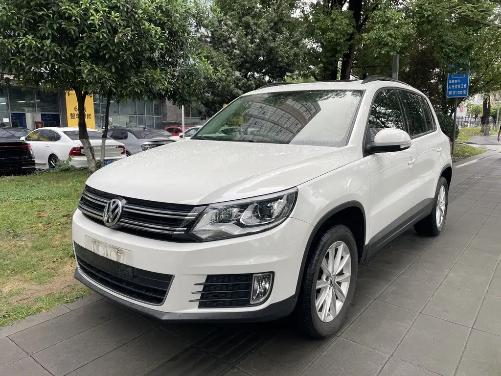 VOLKSWAGEN TIGUAN 2017