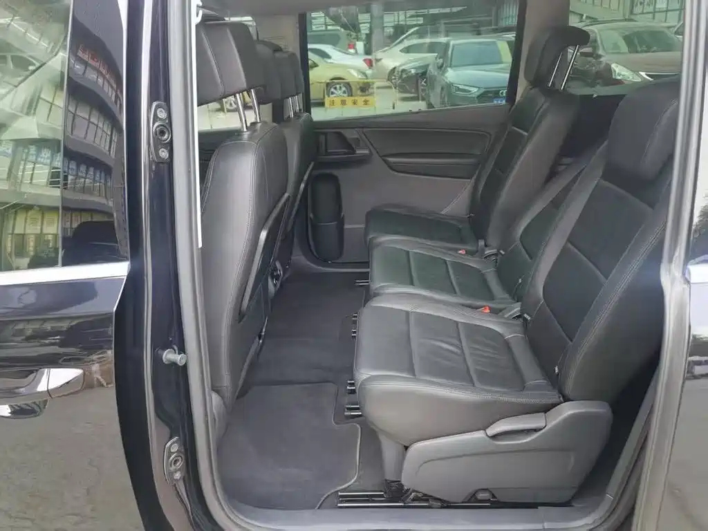 VOLKSWAGEN SHARAN 2014