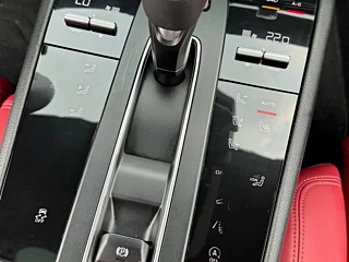 PORSCHE MACAN 2022 YEAR MACAN 2.0T 2022