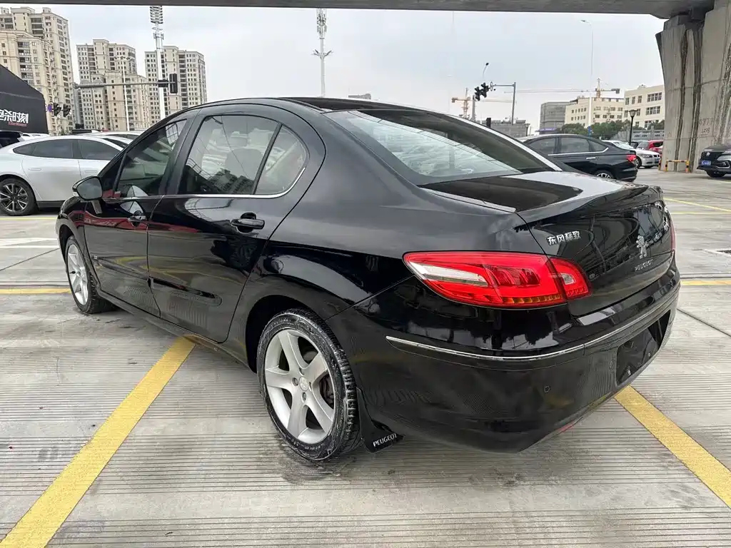 PEUGEOT 408 2013