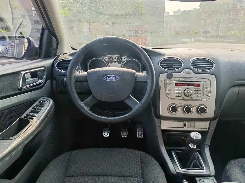 FORD FOCUS 2012
