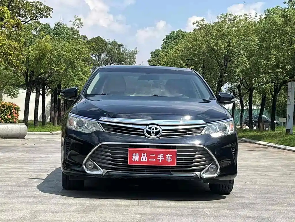 TOYOTA CAMRY 2015