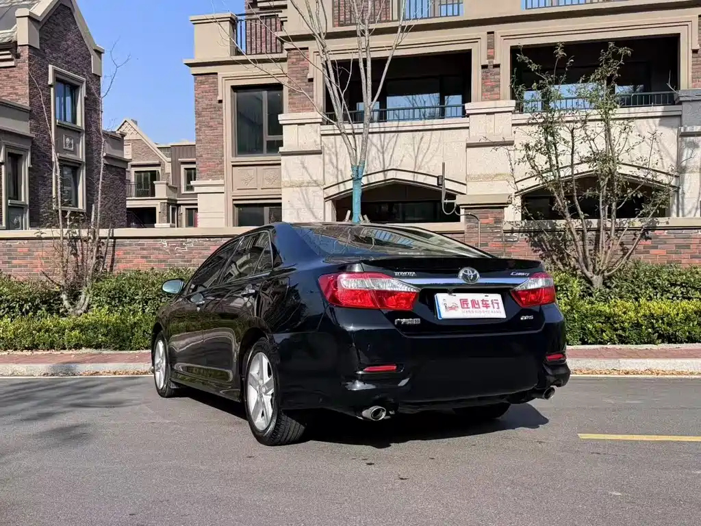 TOYOTA CAMRY 2012
